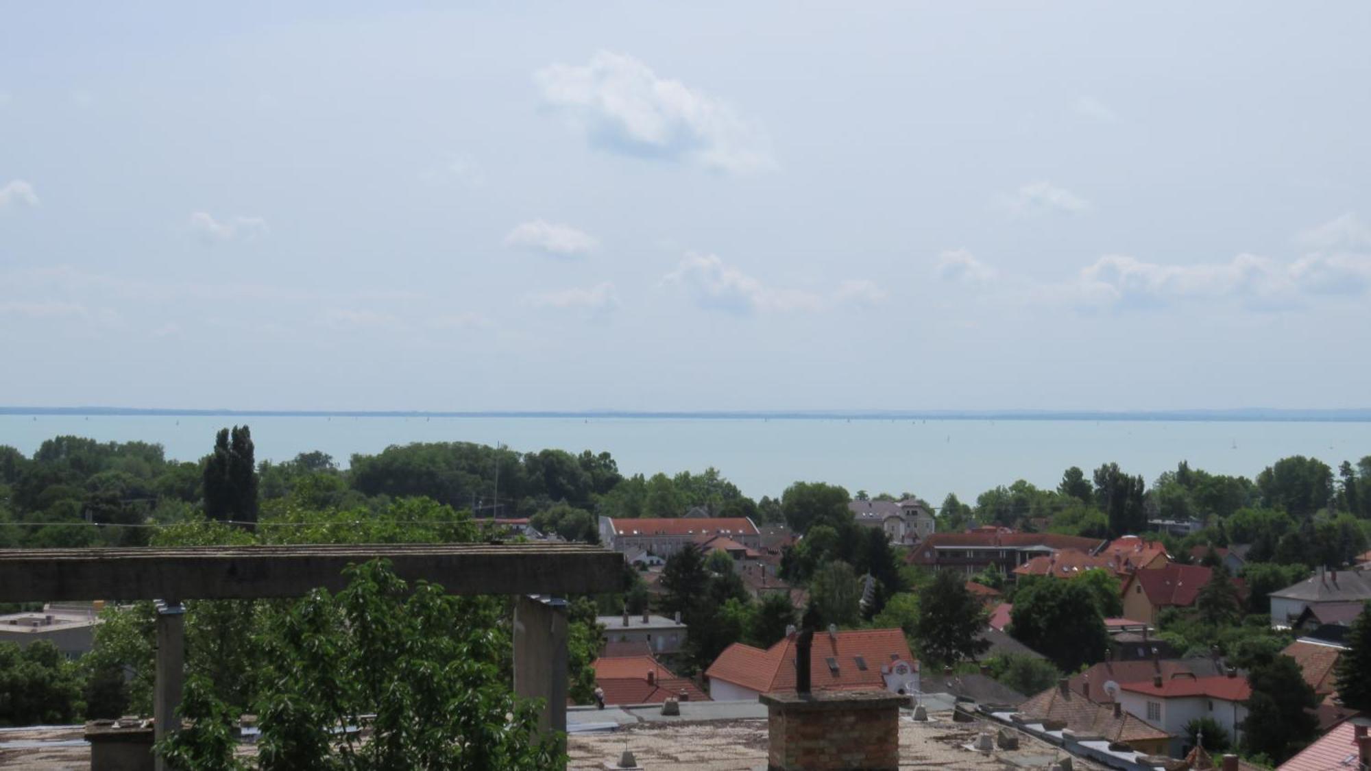 Отель Prima Porta Vendeghaz Балатональмади Экстерьер фото